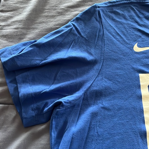 Super comfortable super soft Nike tee Duke Blue Devils large dri-fit - Picture 4 of 9